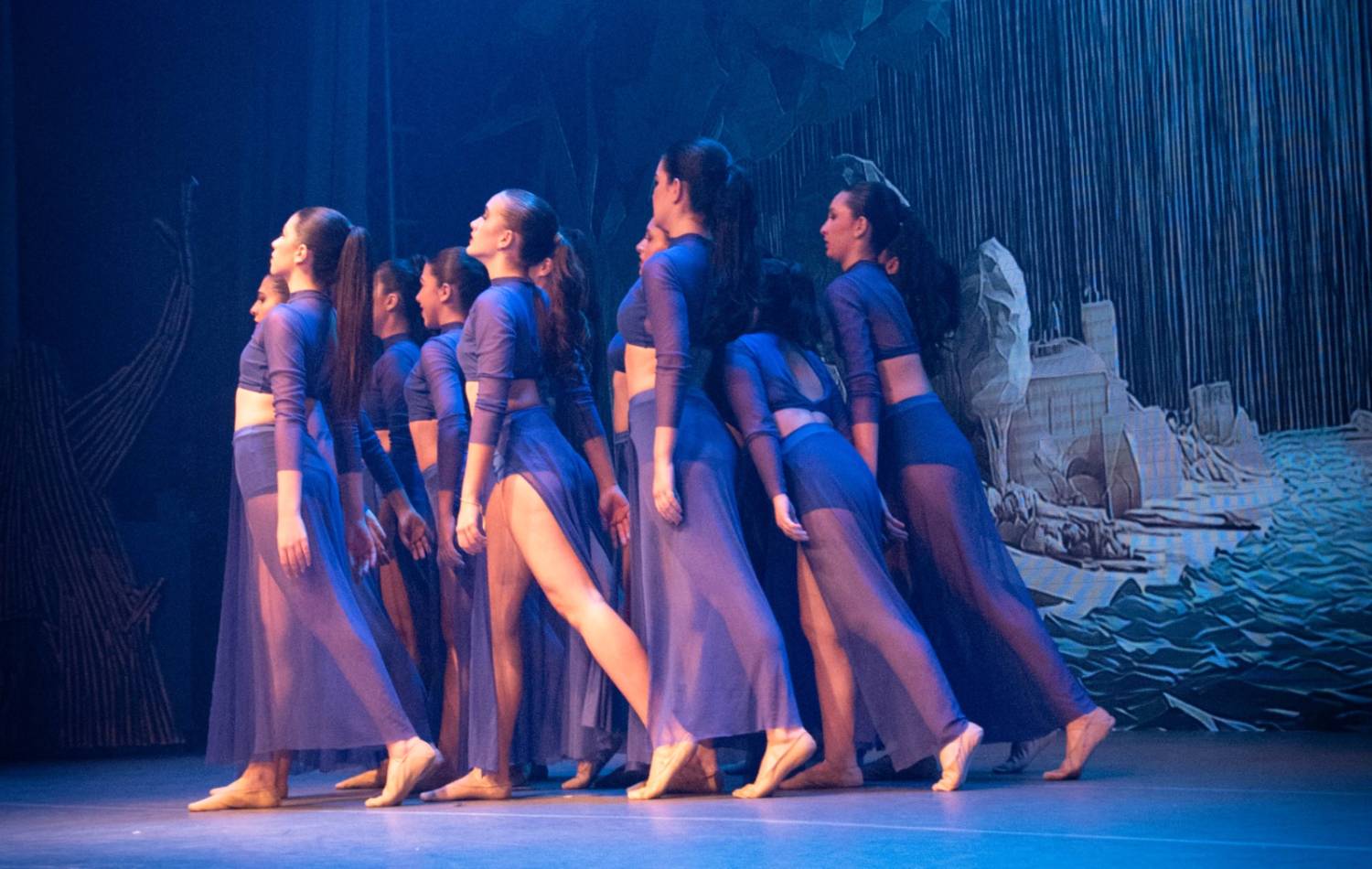 Alice no País das Maravilhas / 3ª Noite