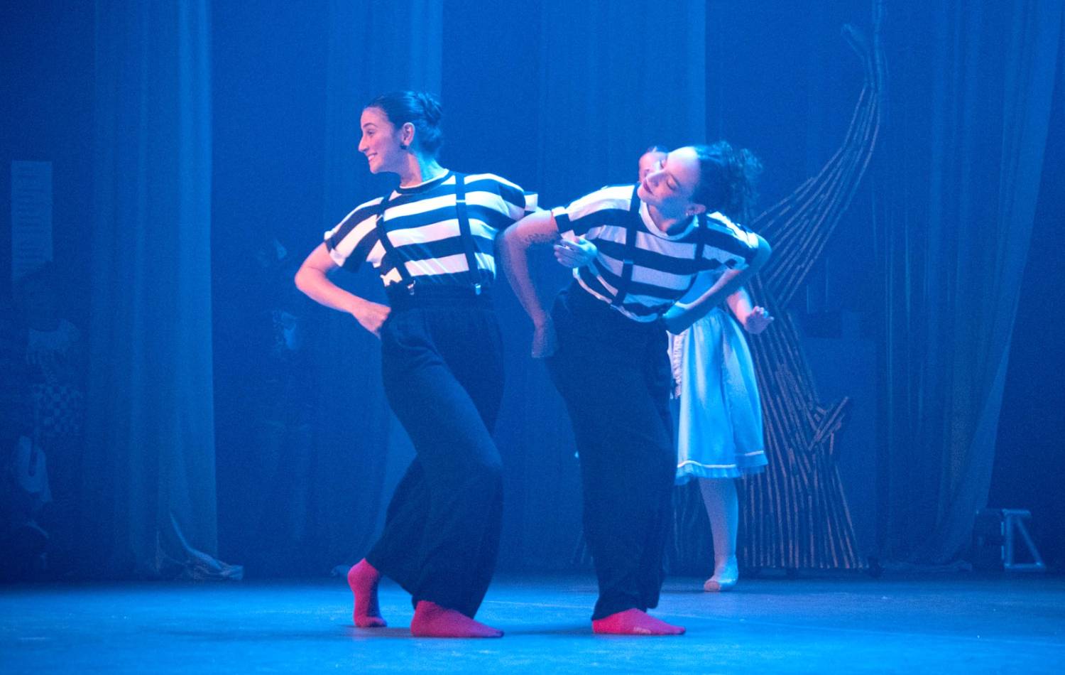 Alice no País das Maravilhas / 3ª Noite