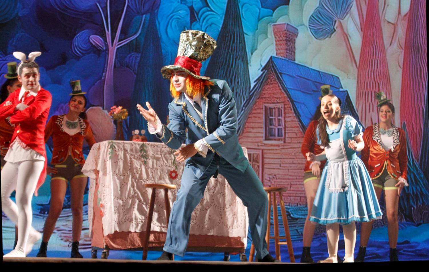 Alice no País das Maravilhas / 3ª Noite