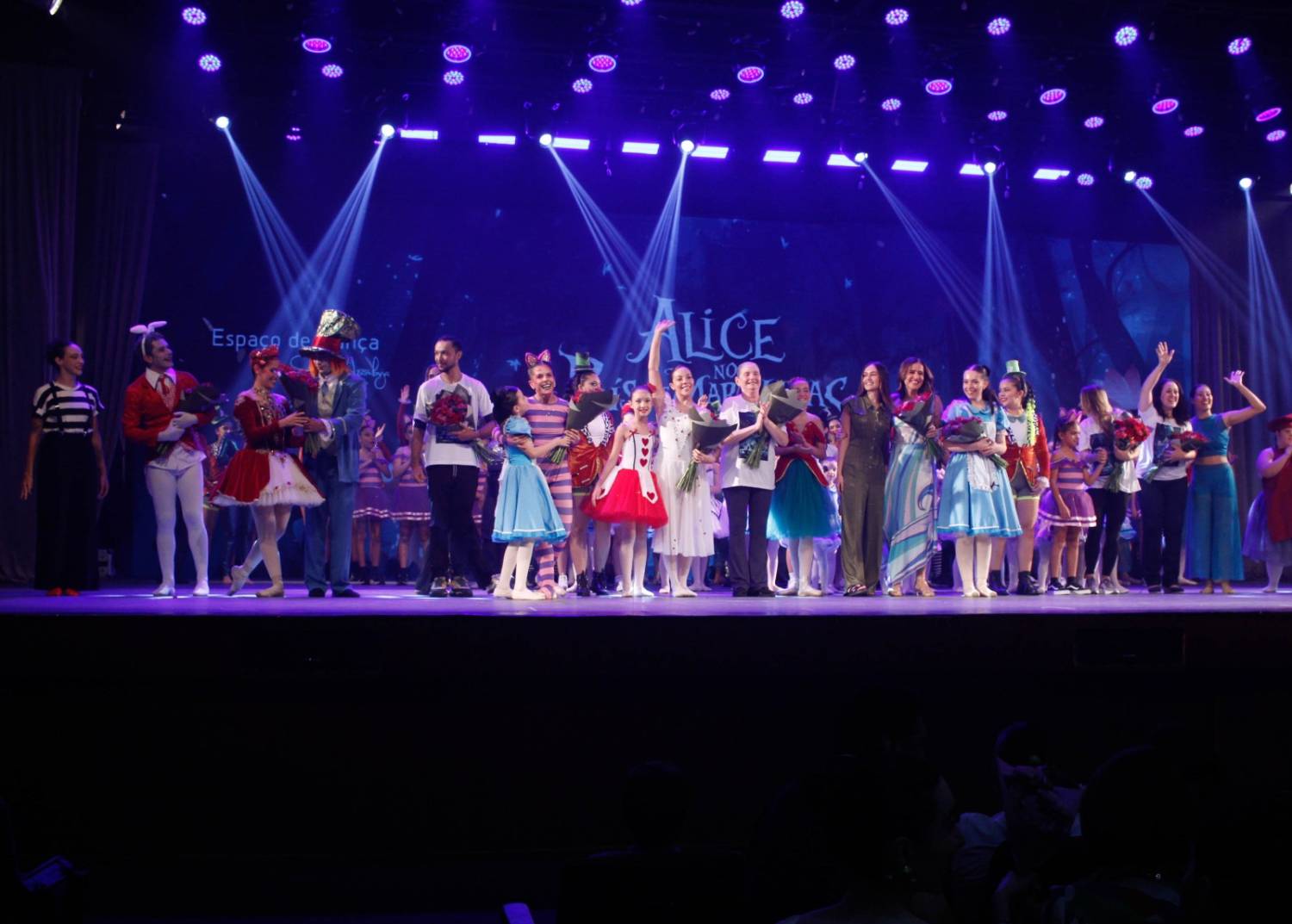 Alice no País das Maravilhas / 3ª Noite